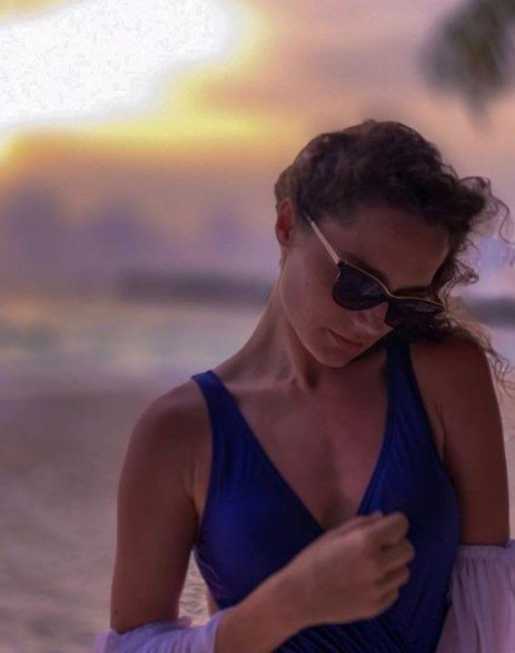 Голая Ангелина Поплавская фото 15