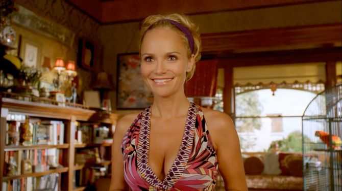 Голая Кристин Ченоуэт фото 7