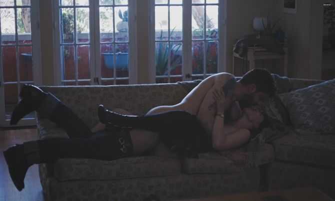 Голая Оливия Тирлби фото 8