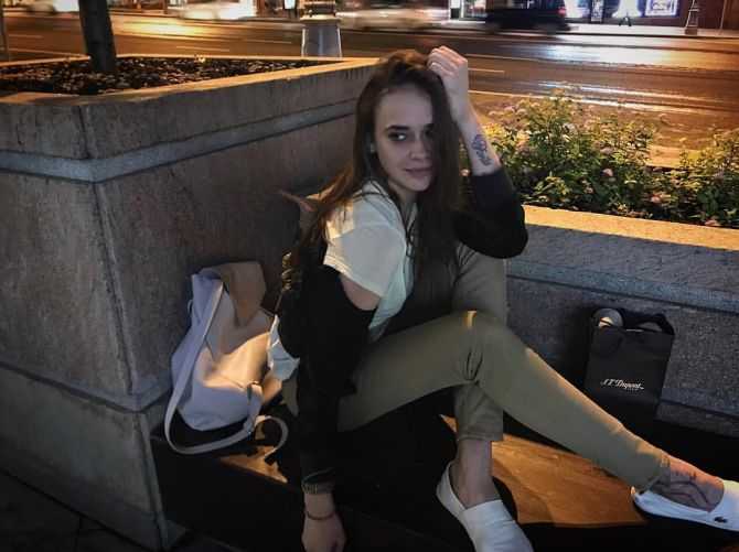 Голая Саша Травка фото 8