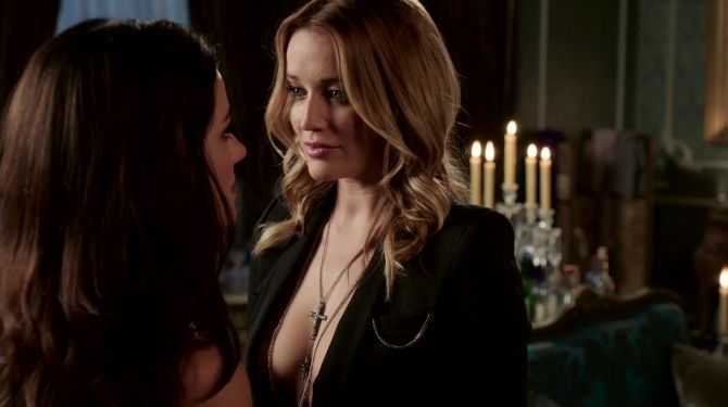 Голая Сара Дюмон фото 22