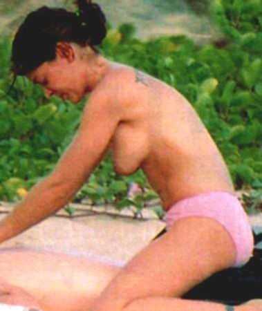 Голая Алиса Милано фото 24