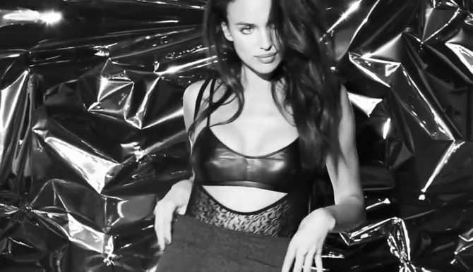 Голая Ирина Шейк фото 8