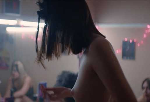 Голая Ира из слово пацана фото 6