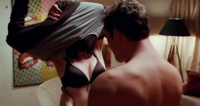 Голая Фелисити Джонс фото 2