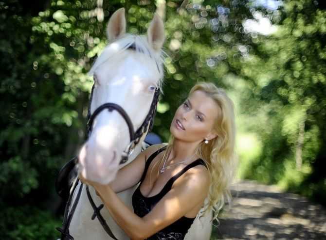 Голая Анна Лутцева фото 14