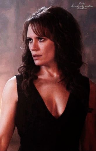 Голая Эмили Суоллоу фото 3