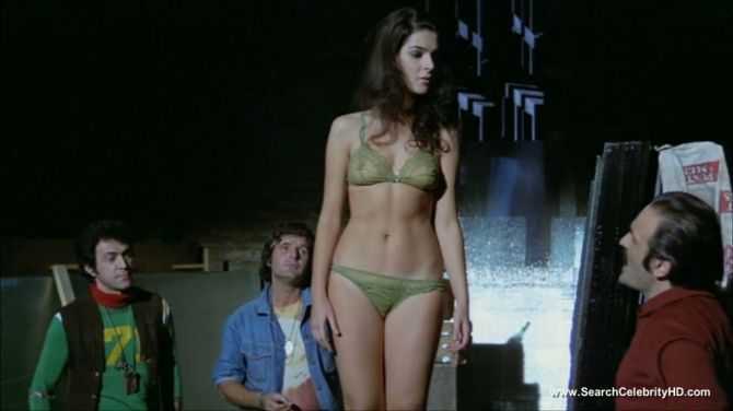 Голая Антония Сантилли фото 12