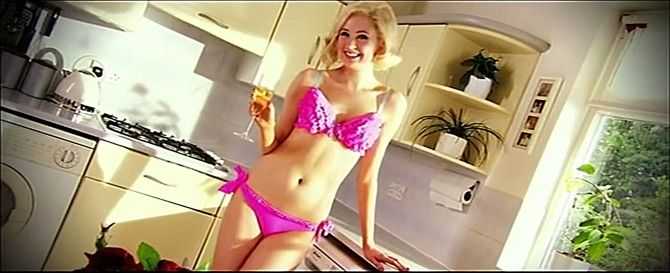 Голая Карен Гиллан фото 4