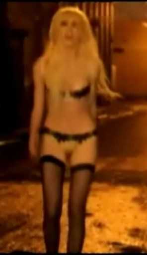 Голая Тейлор Момсен фото 10