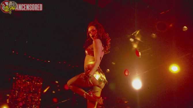 Голая Роуз Макгоуэн фото 20