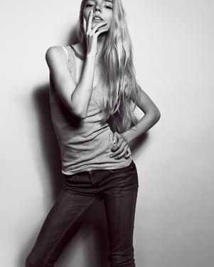 Голая Аня Тейлор-Джой фото 14