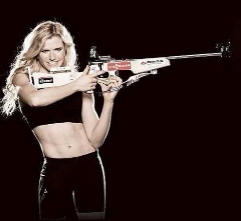 Голая Габриэла Соукалова фото 6