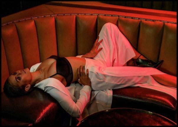 Голая Нина Добрев фото 6