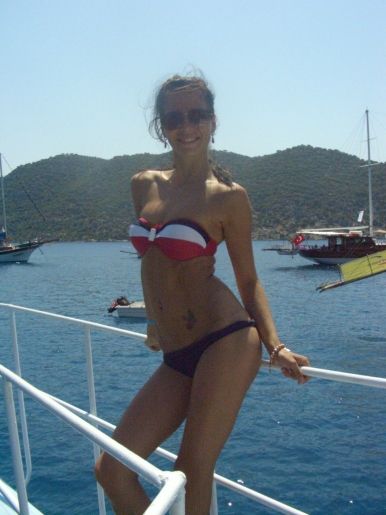 Голая Александра Гозиас фото 1