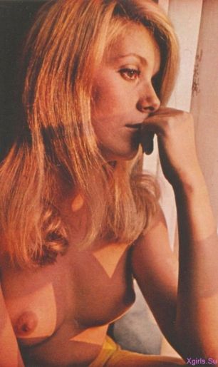 Голая Катрин Денев фото 15