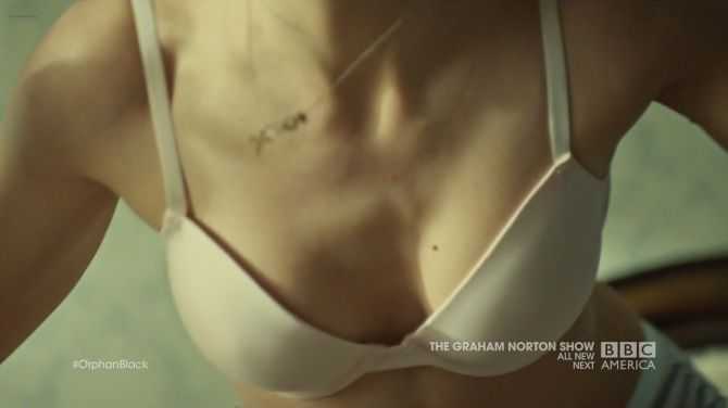 Голая Татьяна Маслани фото 9