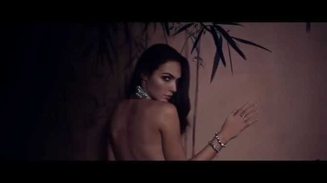 Голая Галь Гадот фото 37