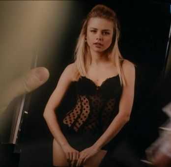 Голая Анастасия Акатова фото 3