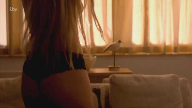 Голая Флоренс Пью фото 9