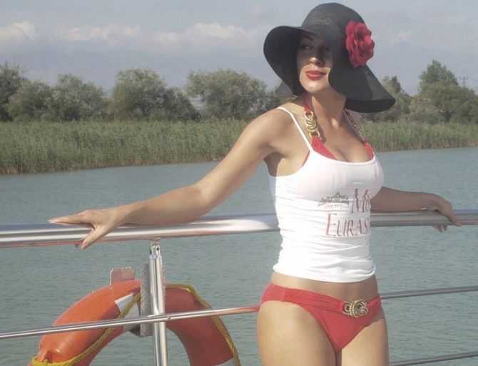 Голая Сара Окс фото 11