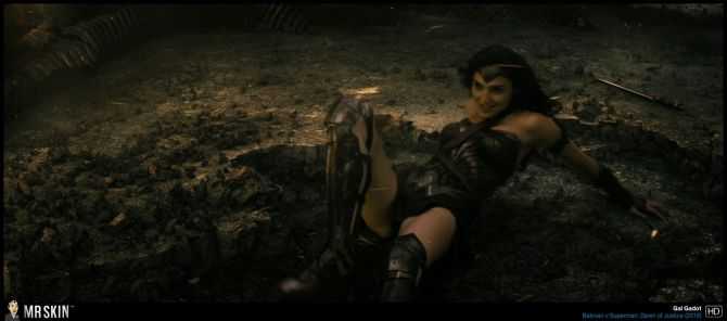 Голая Галь Гадот фото 3