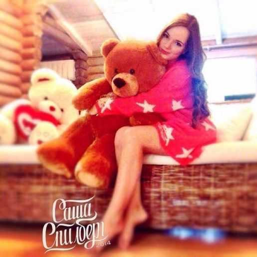 Голая Саша Спилберг фото 10