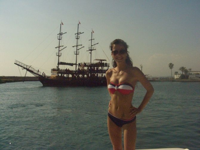 Голая Александра Гозиас фото 4