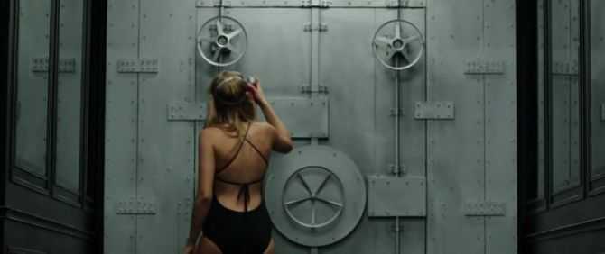 Голая Александра Бортич фото 16