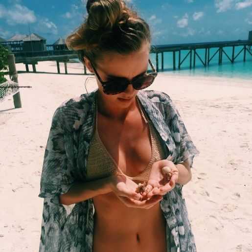 Голая Оливия Деджонг фото 1