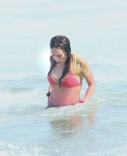 Голая Хилари Дафф фото 8