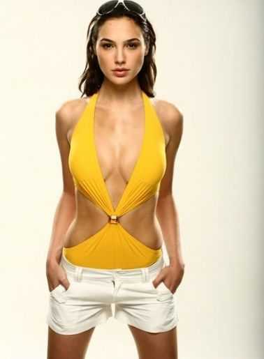 Голая Галь Гадот фото 26