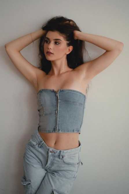 Голая Полина Денисова фото 18