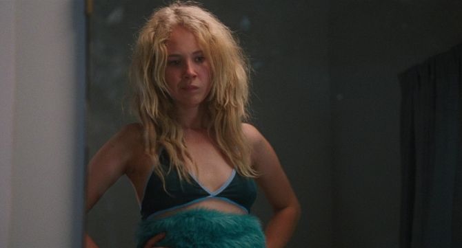 Голая Джуно Темпл фото 14