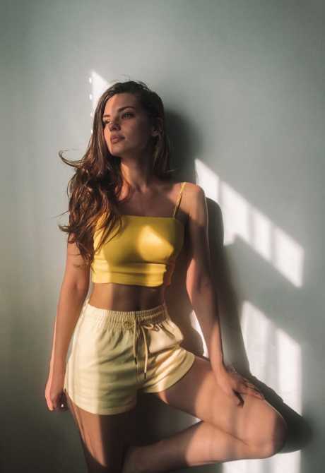 Голая Лиана Гриба фото 11