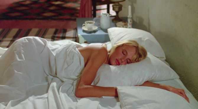 Голая Дэрил Ханна фото 8