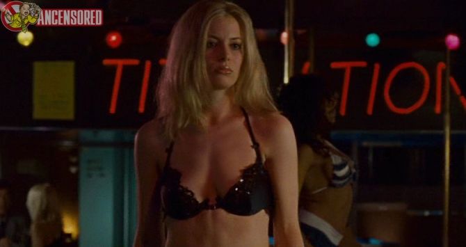 Голая Джиллиан Джейкобс фото 7