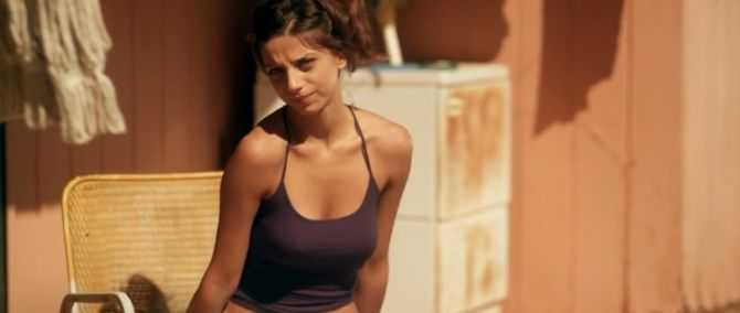 Голая Анджела Сарафян фото 11