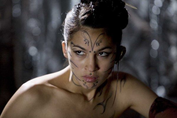 Голая Элоди Юнг фото 8