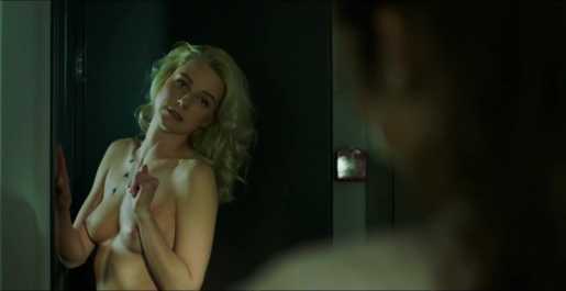 Голая Линда Лапиньш фото 12