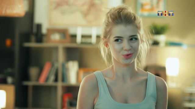 Голая Катя из СашаТаня фото 4