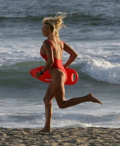 Голая Памела Андерсон фото 7