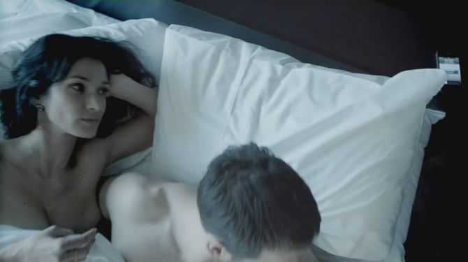 Голая Индира Варма фото 11