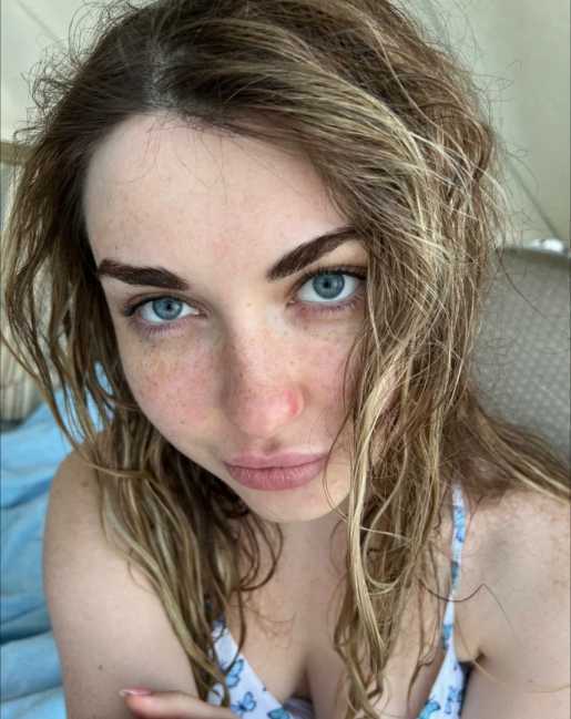 Голая Аринян фото 8