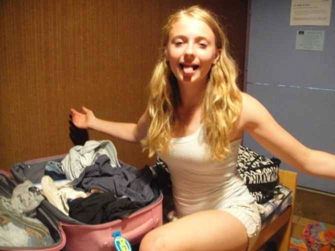 Голая Софи Тернер фото 13