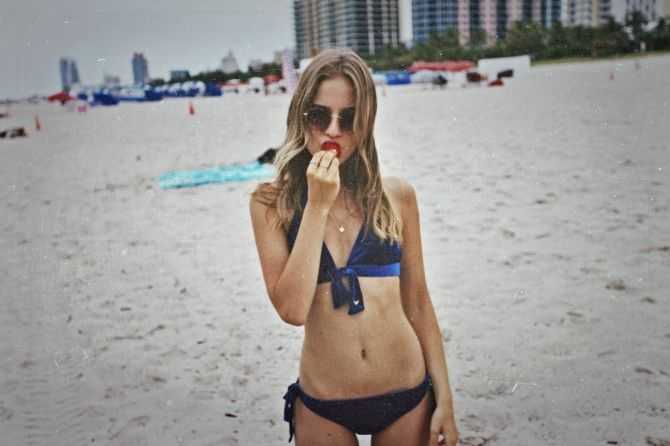 Голая Соня Есьман фото 8