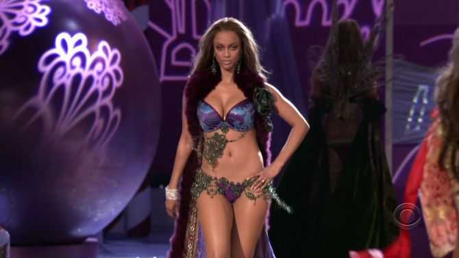 Голая Тайра Бэнкс фото 30