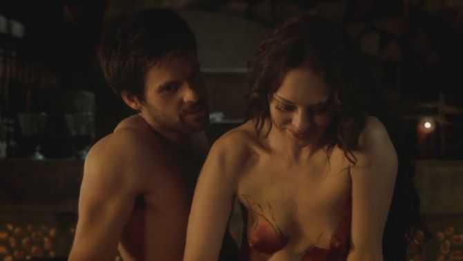 Голая Лора Хэддок фото 9