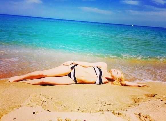 Голая Анастасия Акатова фото 9