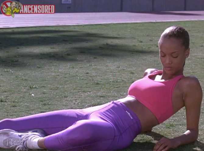 Голая Тайра Бэнкс фото 24